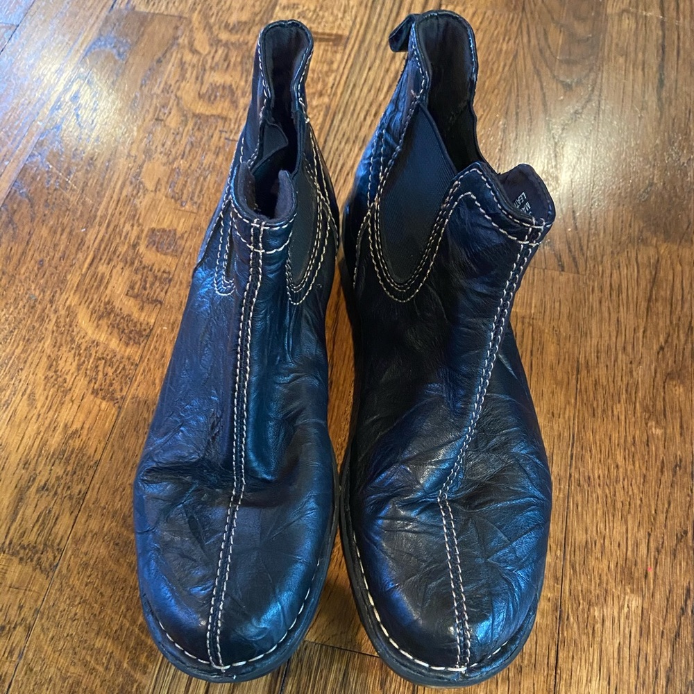 Clarks Low Boots